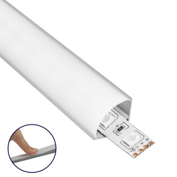 GloboStar® CORNER-PROFILE 70815-1M Προφίλ Αλουμινίου - Βάση & Ψύκτρα Ταινίας LED με Λευκό Γαλακτερό Κάλυμμα - Επιφανειακή Γωνιακή Χρήση - Πατητό Κάλυμμα - Ασημί - 1 Μέτρο - Μ100 x Π1.6 x Υ1.6cm